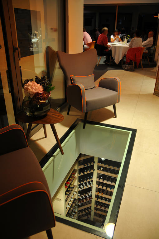 Hotel-Restaurant L'Aquarelle Breuillet  المظهر الخارجي الصورة