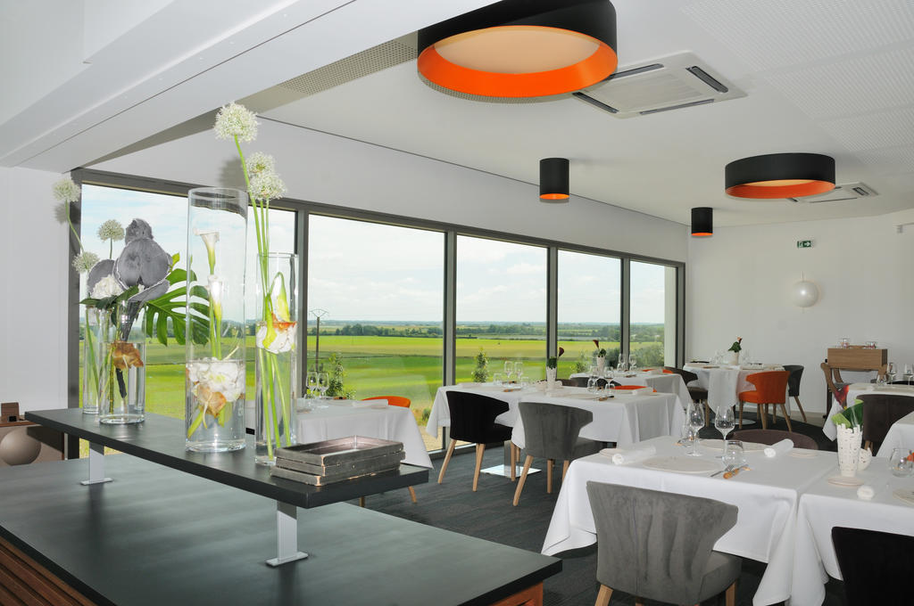 Hotel-Restaurant L'Aquarelle Breuillet  المظهر الخارجي الصورة
