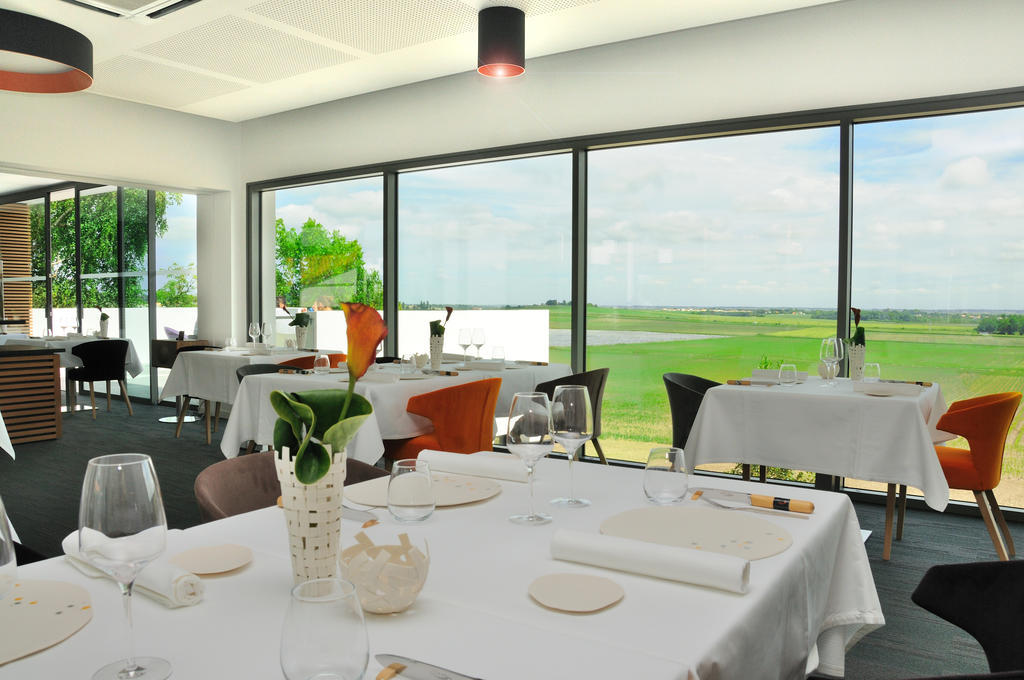 Hotel-Restaurant L'Aquarelle Breuillet  المظهر الخارجي الصورة